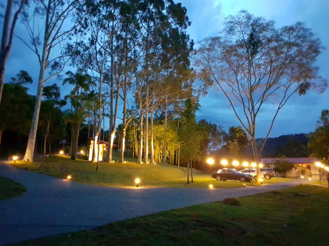Pousada Fazenda Peroba Rosa Pedregulho Bagian luar foto