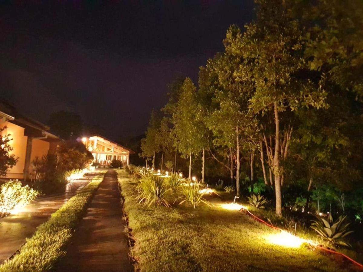 Pousada Fazenda Peroba Rosa Pedregulho Bagian luar foto